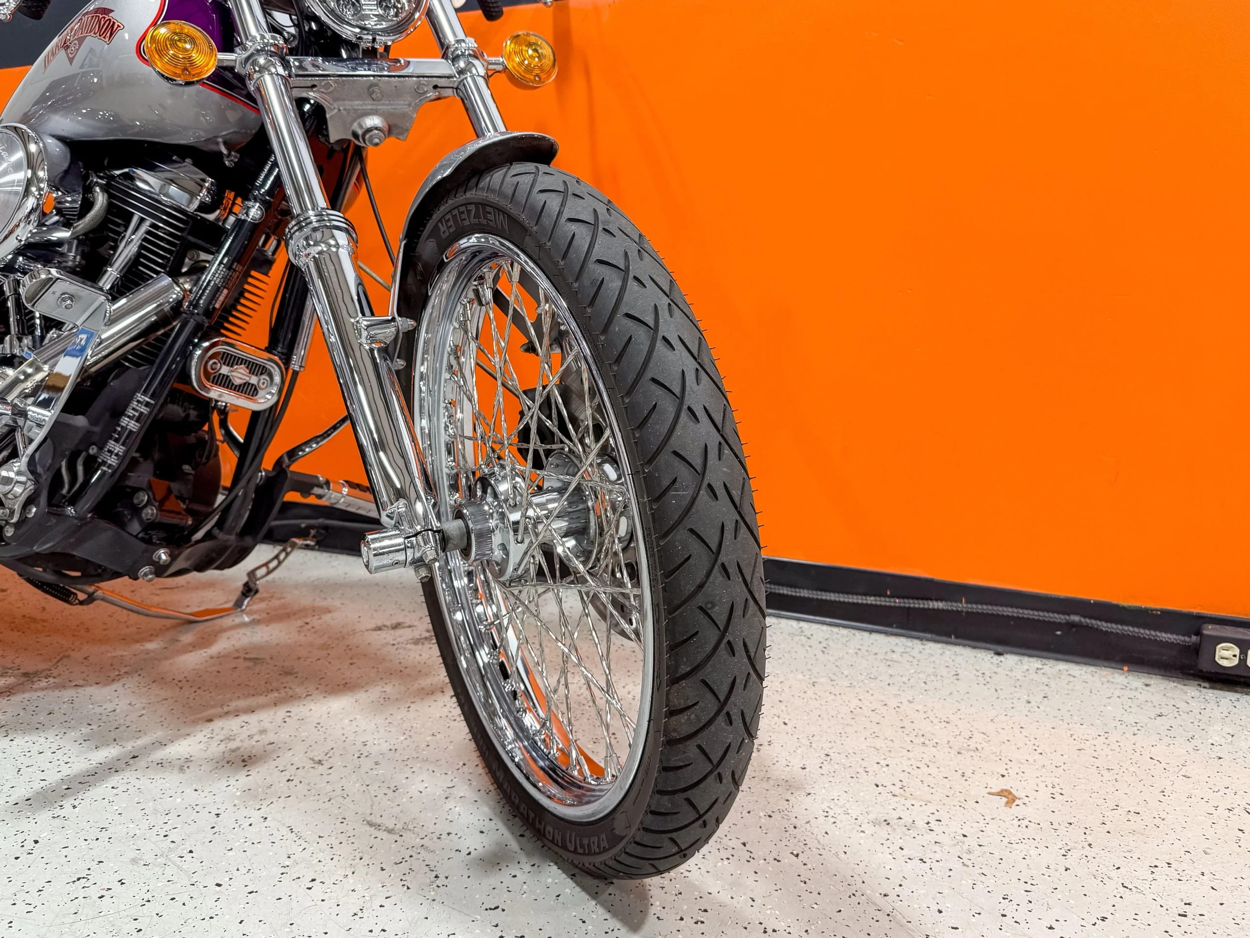 1994 Harley-Davidson Dyna Wide Glide FXDWG Very Rare 2-Tone Low Miles Many Extras! - Image 3