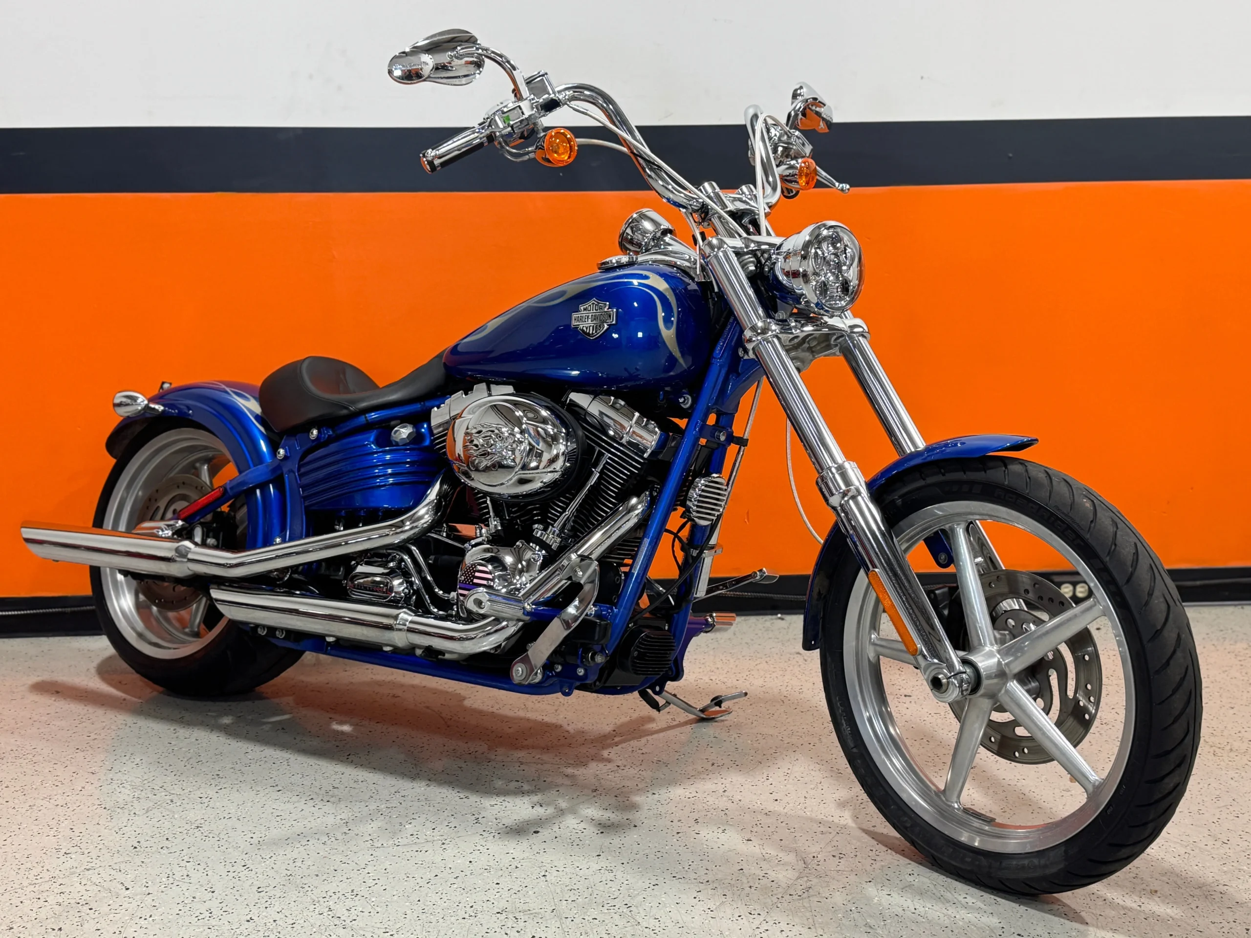 2009 Harley-Davidson Softail Rocker Custom FXCWC One Owner w/ Many Extras! Low Miles! - Image 3