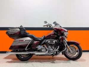 2015 Harley-Davidson CVO Screamin' Eagle Ultra Classic Limited FLHTKSE 110" Low Miles, Apes, and Detachable Tourpak!